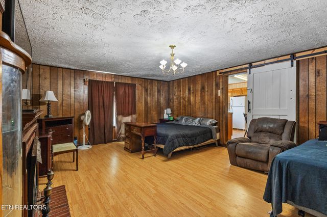 806 Bennett St, Sweetwater, TN 37874