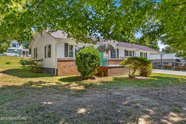 806 Bennett St, Sweetwater, TN 37874