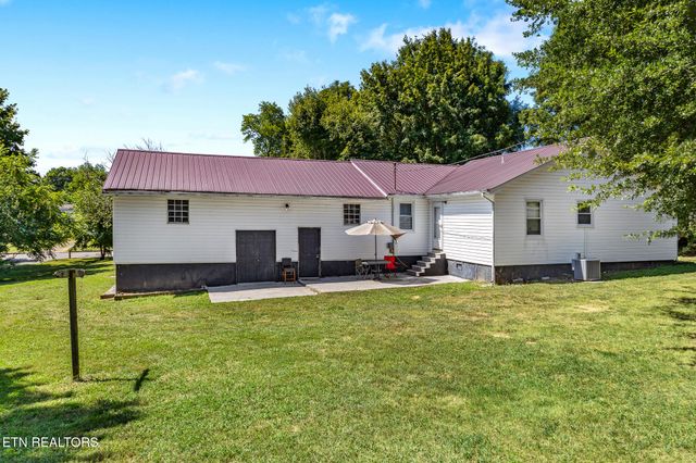 806 Bennett St, Sweetwater, TN 37874