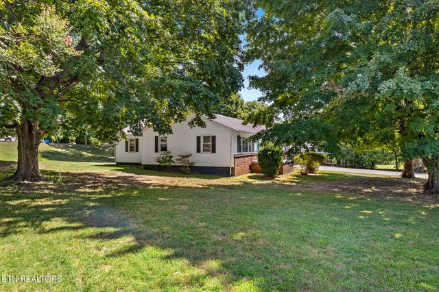806 Bennett St, Sweetwater, TN 37874