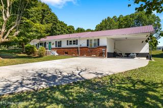 806 Bennett St, Sweetwater, TN 37874