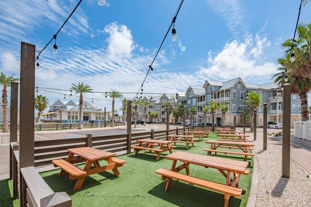 170 Social CIR #11, Port Aransas, TX 78373