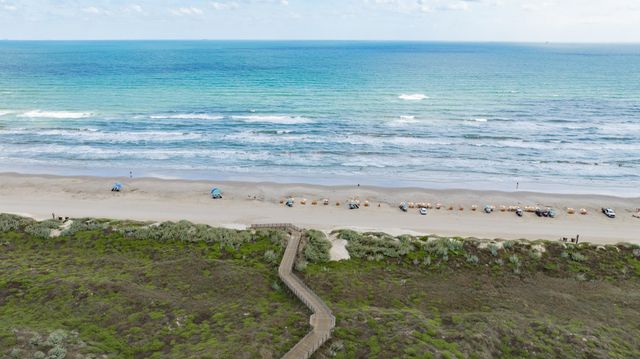 170 Social CIR #11, Port Aransas, TX 78373
