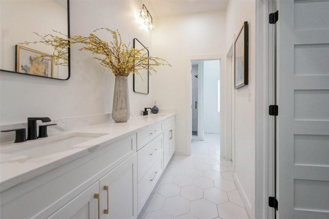 10118 Briar Rose Drive, Houston, TX 77042