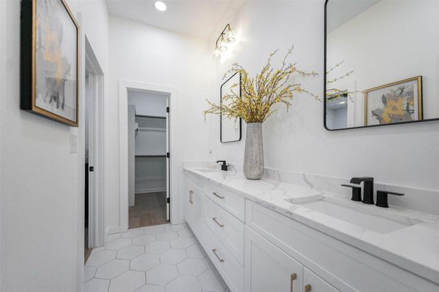 10118 Briar Rose Drive, Houston, TX 77042