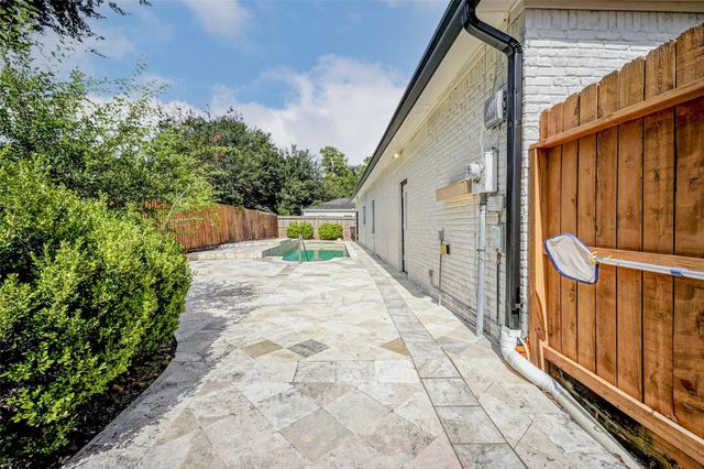 10118 Briar Rose Drive, Houston, TX 77042