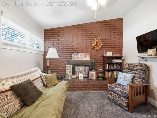 1640 Beverly Boulevard, Walled Lake, MI 48390