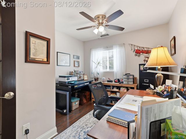 1640 Beverly Boulevard, Walled Lake, MI 48390