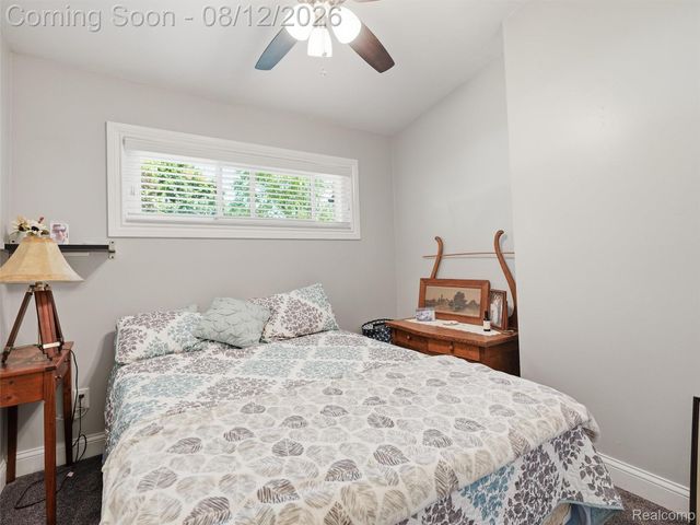 1640 Beverly Boulevard, Walled Lake, MI 48390