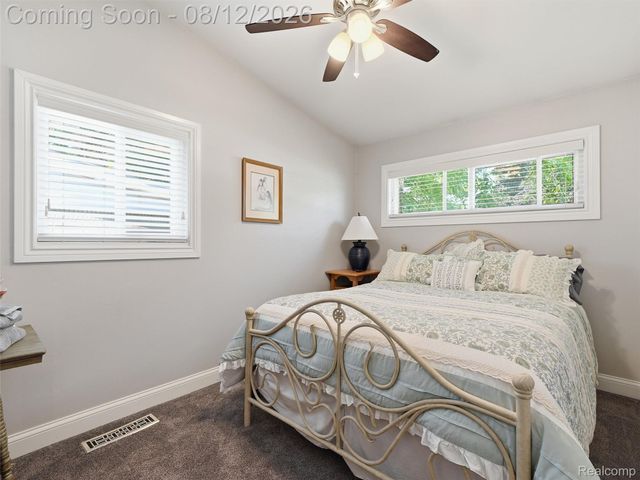 1640 Beverly Boulevard, Walled Lake, MI 48390