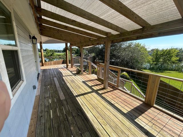 8445 Delesandri Road, Hitchcock, TX 77563