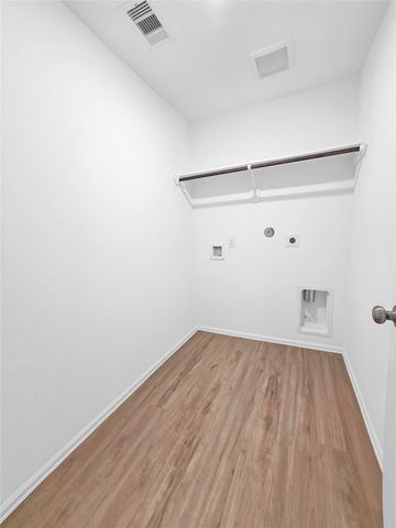 9518 Brookside Point Drive, Baytown, TX 77521