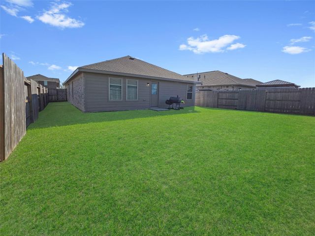 9518 Brookside Point Drive, Baytown, TX 77521