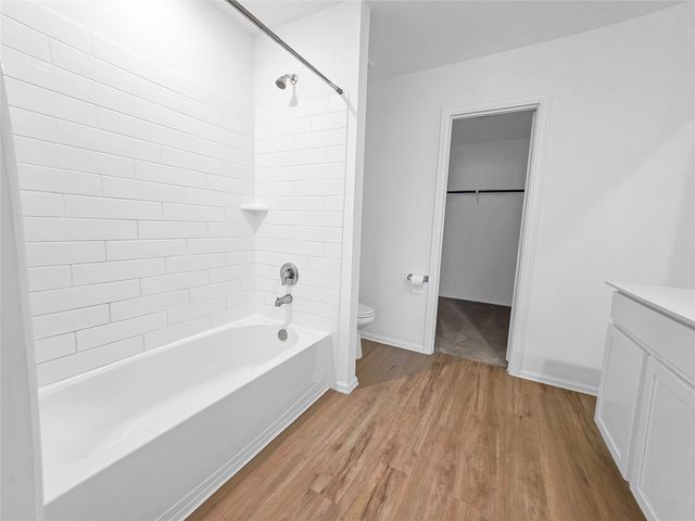 9518 Brookside Point Drive, Baytown, TX 77521