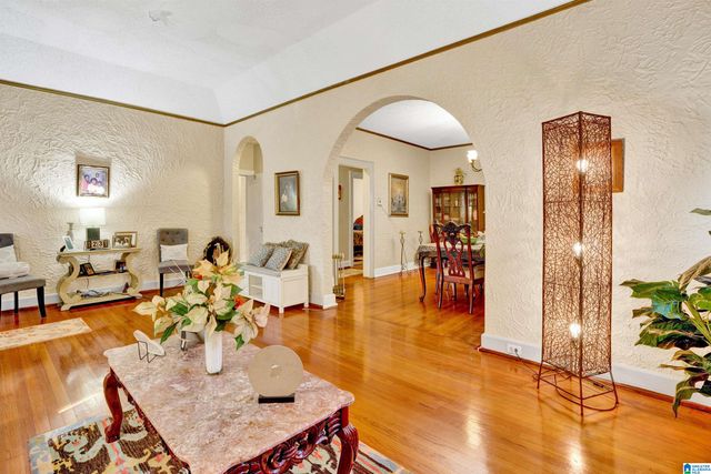 1820 SAINT CHARLES COURT SW, Birmingham, AL 35211