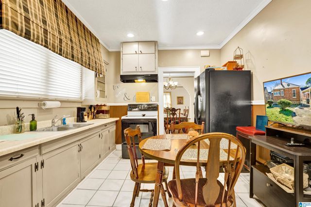 1820 SAINT CHARLES COURT SW, Birmingham, AL 35211