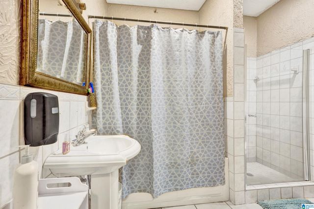 1820 SAINT CHARLES COURT SW, Birmingham, AL 35211