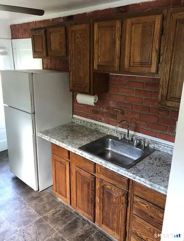 9 Hathaway Lane, Manchester, CT 06040