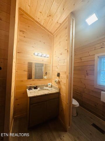 1642 Misty Hollow Way, Gatlinburg, TN 37738