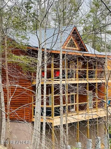 1642 Misty Hollow Way, Gatlinburg, TN 37738