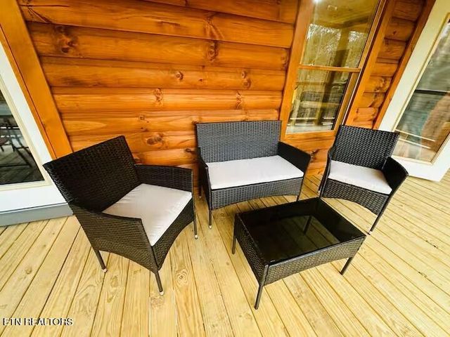 1642 Misty Hollow Way, Gatlinburg, TN 37738