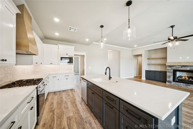 14129 N 54th East Avenue, Collinsville, OK 74021