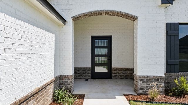 14129 N 54th East Avenue, Collinsville, OK 74021