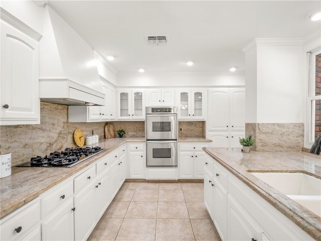 2527 W San Madele, Fresno, CA 93711