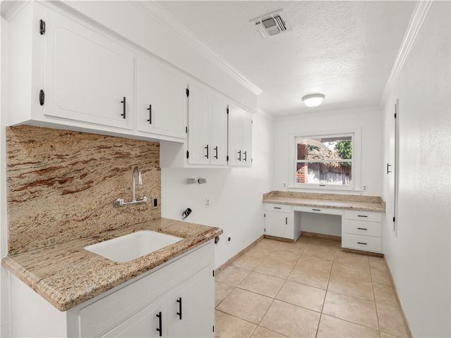 2527 W San Madele, Fresno, CA 93711