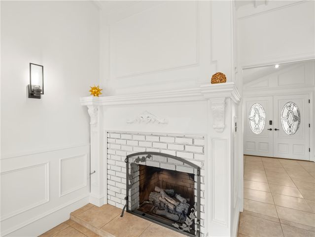 2527 W San Madele, Fresno, CA 93711