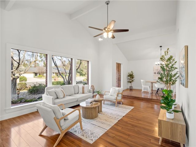 2527 W San Madele, Fresno, CA 93711