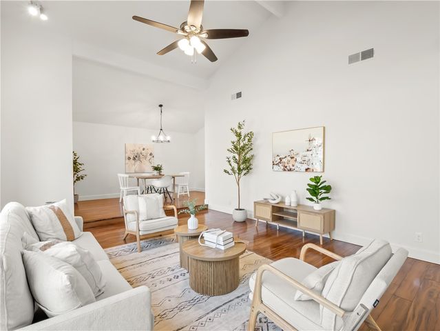 2527 W San Madele, Fresno, CA 93711