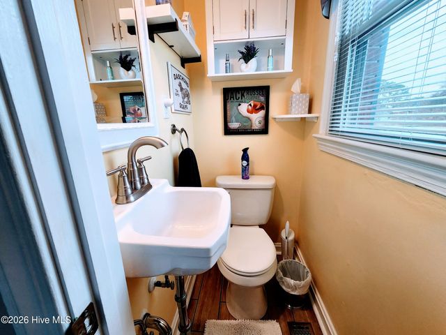 222 Orange Street, Kinston, NC 28504