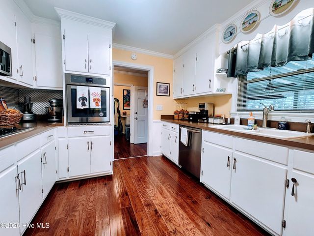 222 Orange Street, Kinston, NC 28504