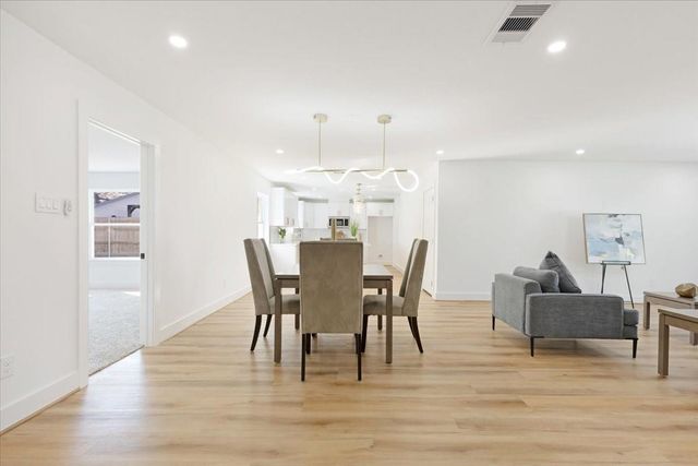 9603 Emnora Lane, Houston, TX 77080