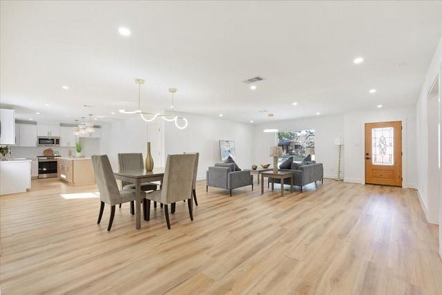 9603 Emnora Lane, Houston, TX 77080