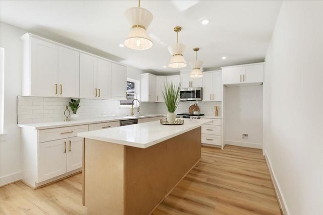 9603 Emnora Lane, Houston, TX 77080