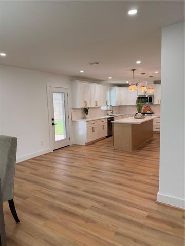 9603 Emnora Lane, Houston, TX 77080