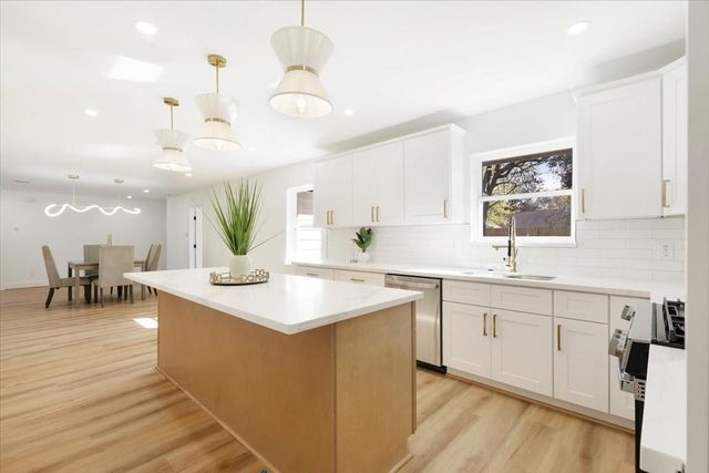 9603 Emnora Lane, Houston, TX 77080