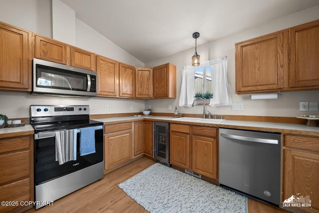 12113 Rolling Meadow Circle, Anchorage, AK 99516