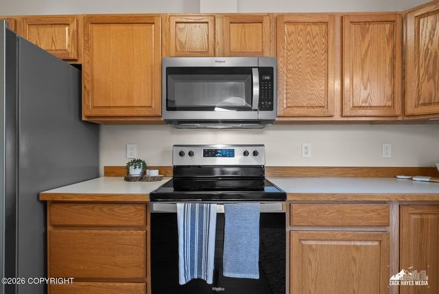 12113 Rolling Meadow Circle, Anchorage, AK 99516