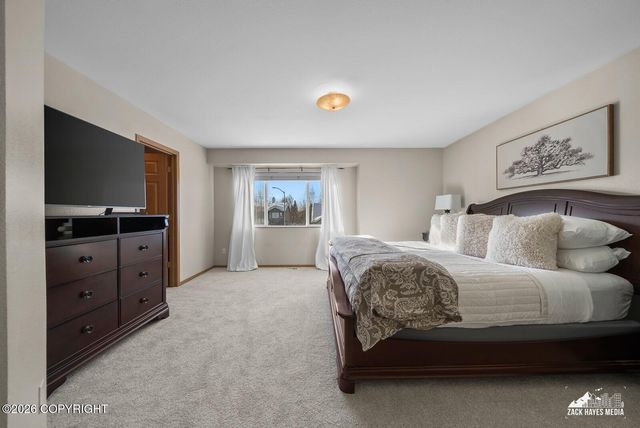 12113 Rolling Meadow Circle, Anchorage, AK 99516