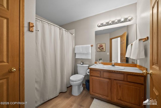 12113 Rolling Meadow Circle, Anchorage, AK 99516