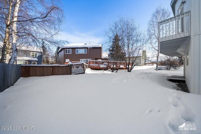 12113 Rolling Meadow Circle, Anchorage, AK 99516