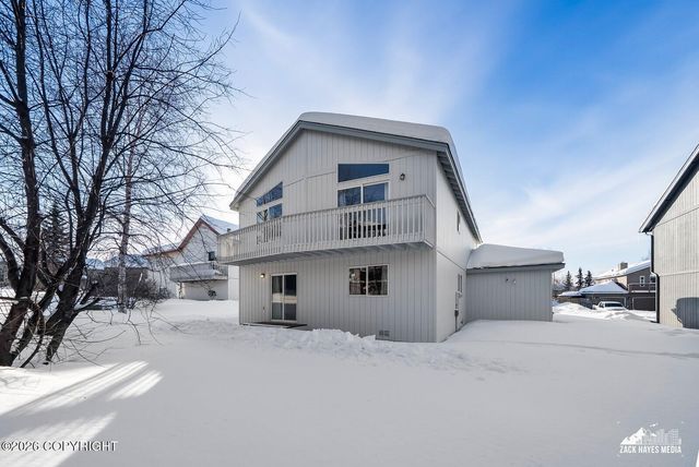 12113 Rolling Meadow Circle, Anchorage, AK 99516