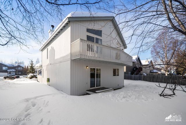 12113 Rolling Meadow Circle, Anchorage, AK 99516