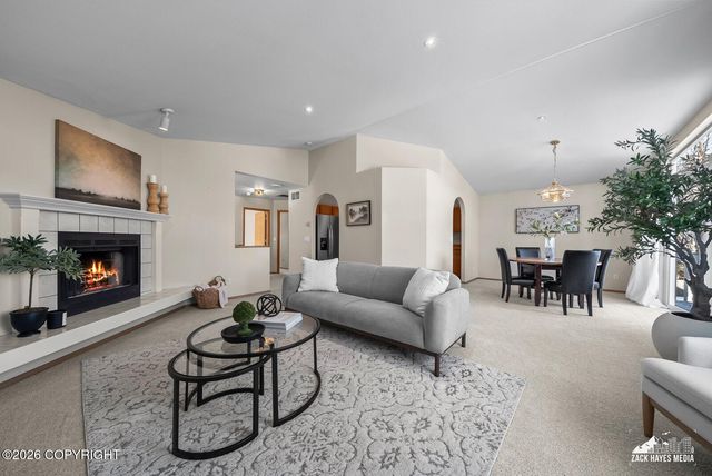 12113 Rolling Meadow Circle, Anchorage, AK 99516