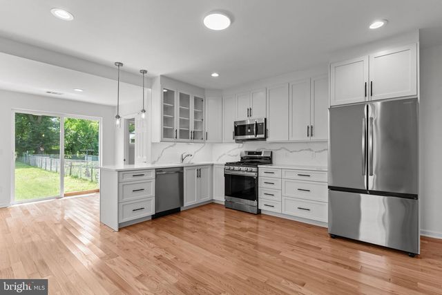 446 POND ST, Bristol, PA 19007