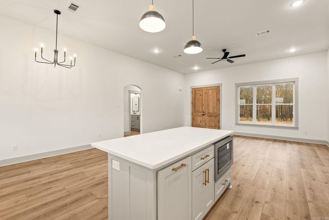 207 Michelle Drive, Beebe, AR 72012