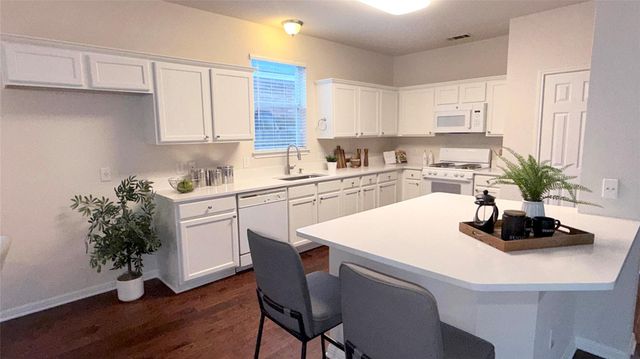 2225 Lou John ST, Austin, TX 78727